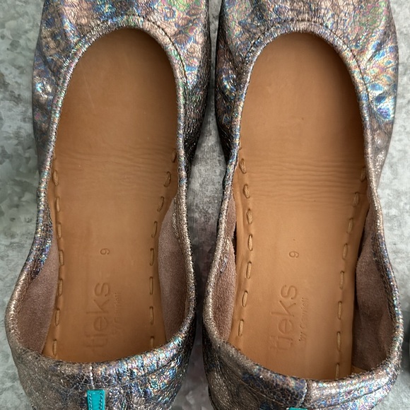 EUC Tieks Love Potion - Picture 9 of 10